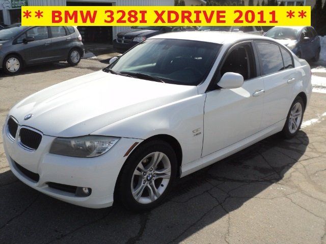 BMW 3 Series 2011 - Thumbnail 1