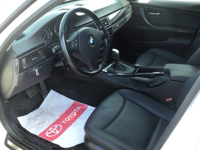 BMW 3 Series 2011 - Thumbnail 5
