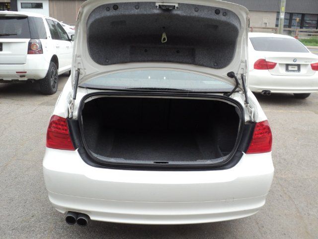BMW 328i 2011 - Thumbnail 19