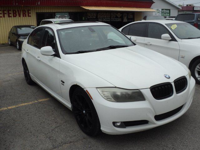 BMW 328i 2011 - Thumbnail 2