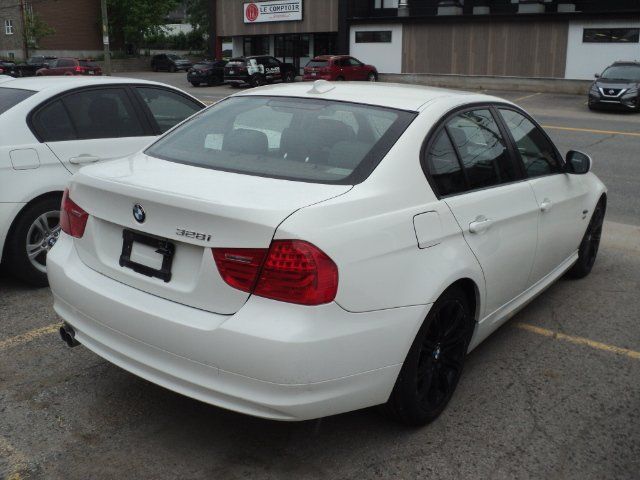 BMW 328i 2011 - Thumbnail 4