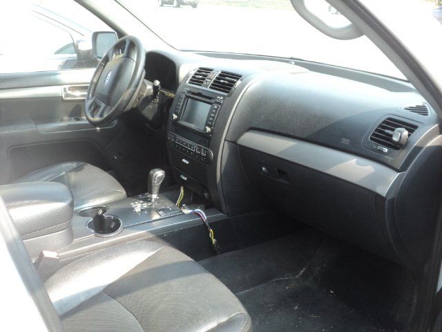 Kia Borrego 2011 - Image 8