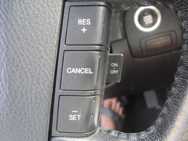 Kia Borrego 2011 - Image 14