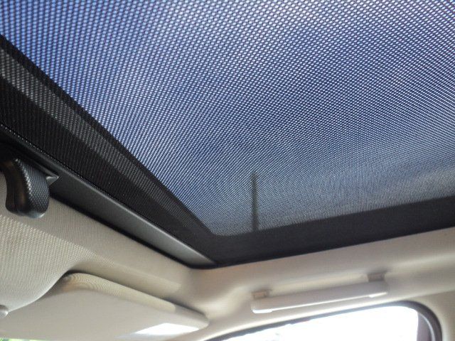 Land Rover LR2 2014 - Image 16