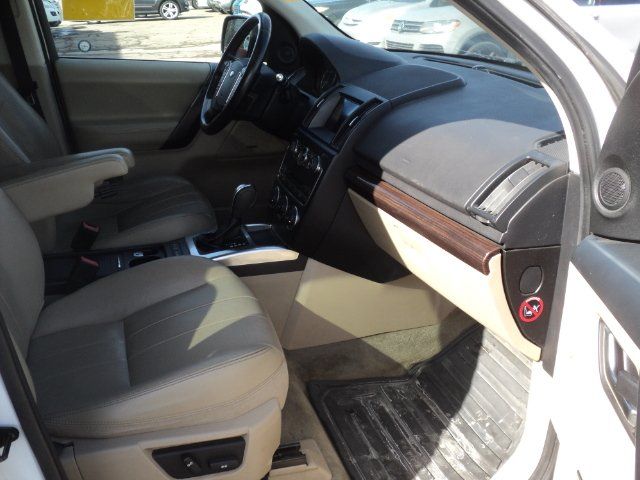 Land Rover LR2 2014 - Image 8