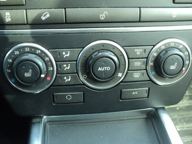 Land Rover LR2 2014 - Image 13