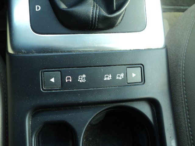Land Rover LR2 2014 - Image 15