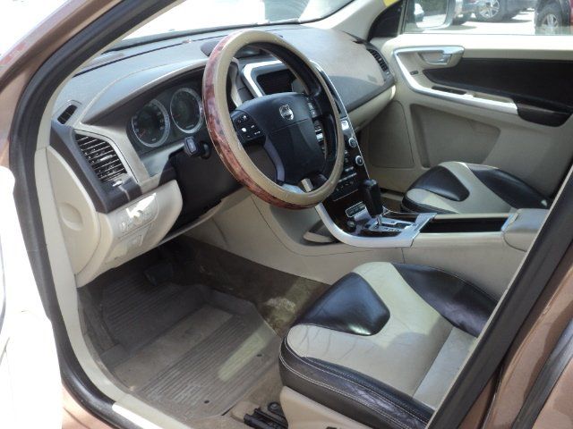 Volvo XC60 2010 - Image 5
