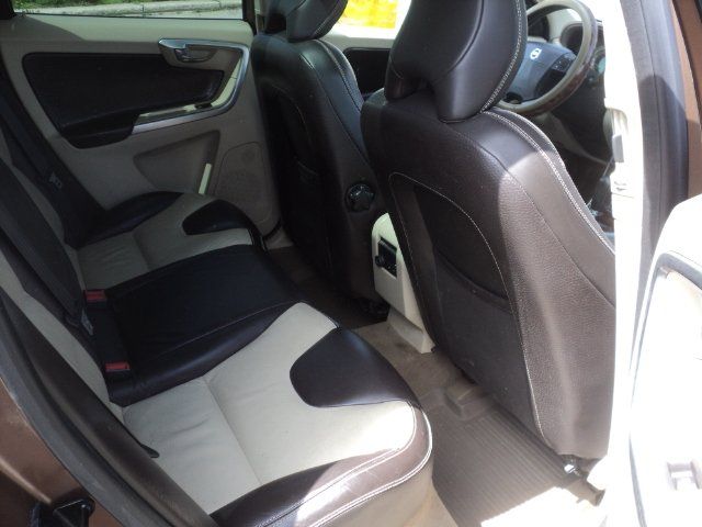 Volvo XC60 2010 - Image 7