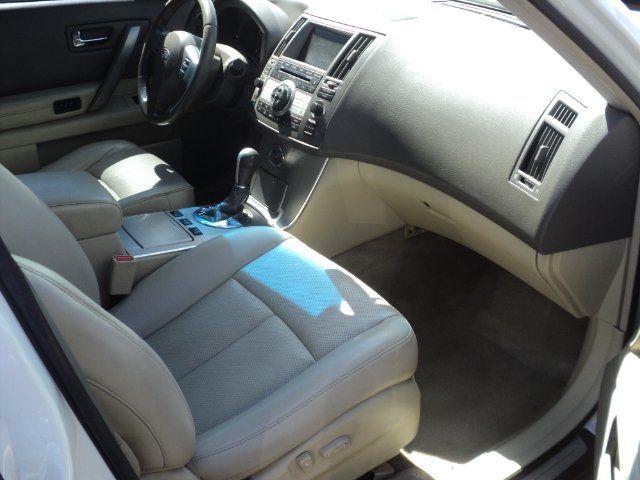 Infiniti FX35 2007 - Image 8