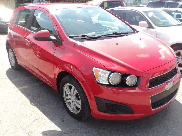 Chevrolet Sonic 2014 - Image 2
