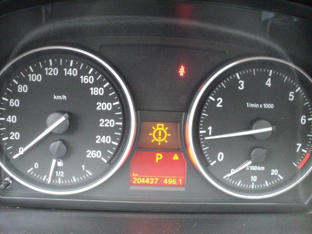 BMW 328i 2011 - Image 9