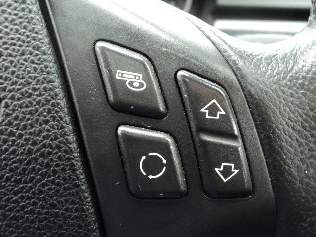 BMW 328i 2011 - Image 15